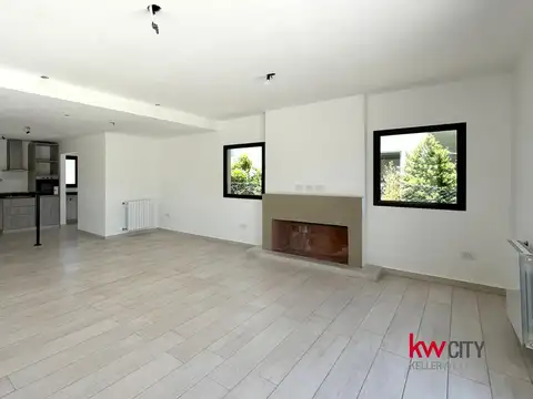 Casa 5 ambientes con 3 baños