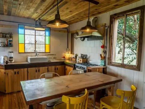 Casa en Venta con 2 cocheras