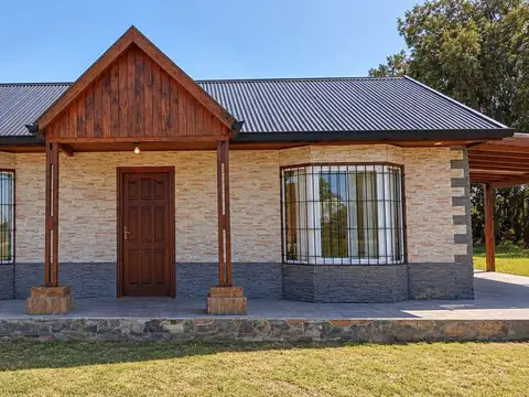 VENTA CASA 4 AMBIENTES BARRIO LAS LOMAS MIRAMAR