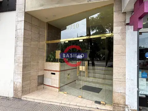 Av. Santa Fe  al 4900