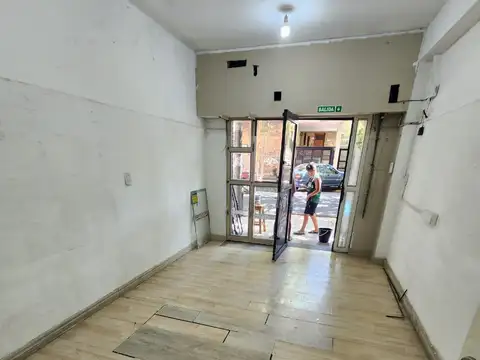 LOCAL COMERCIAL 18.55 M2 - BAJAS EXPENSAS -
