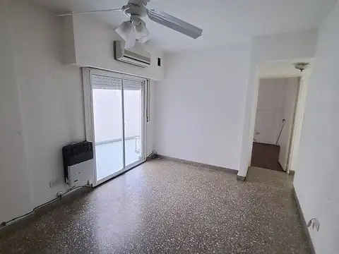 ALQUILER DOS AMBIENTES CON PATIO - BARRACAS