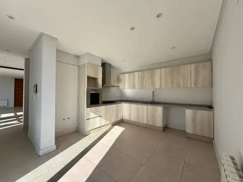 Casa en Venta B° Dalvian 3 Dormitorios