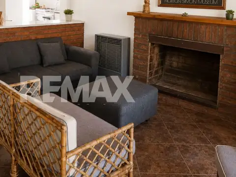 Casa 5 ambientes con 2 baños
