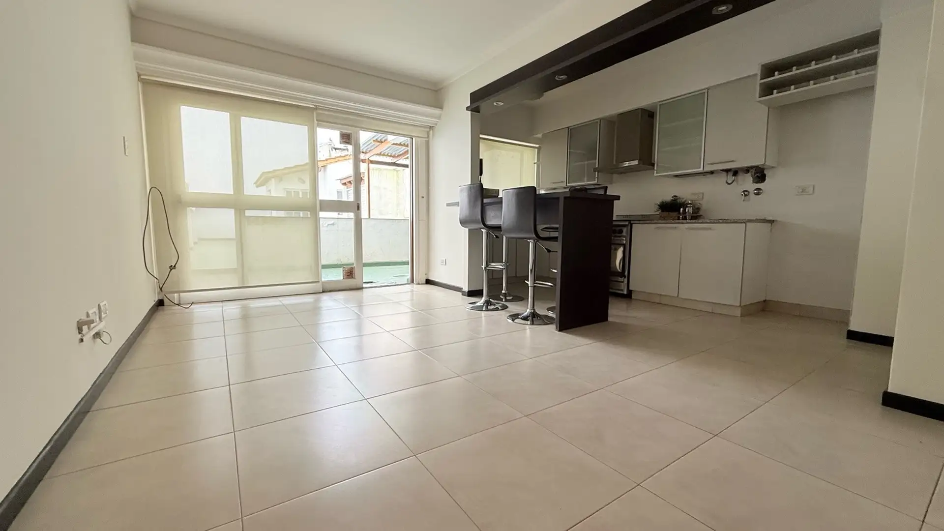 Depto 2 amb, 40m² contrafrente con patios — Plaza Mitre