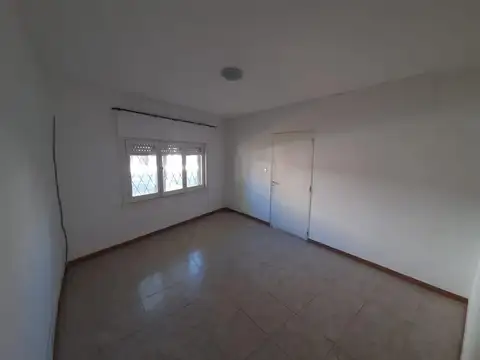 Pavon 3300, Piso PB