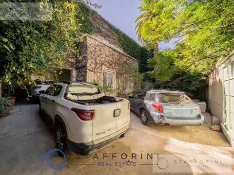 Casa en Venta con 4 cocheras