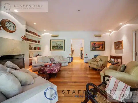 Casa 9 ambientes con 6 baños