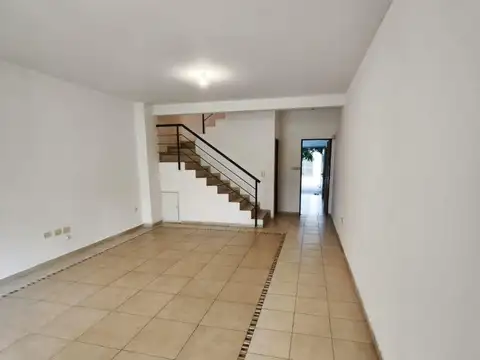 Casa en Alquiler de 3 dormitorios