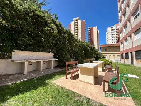 Paseo 103 100, Piso PB
