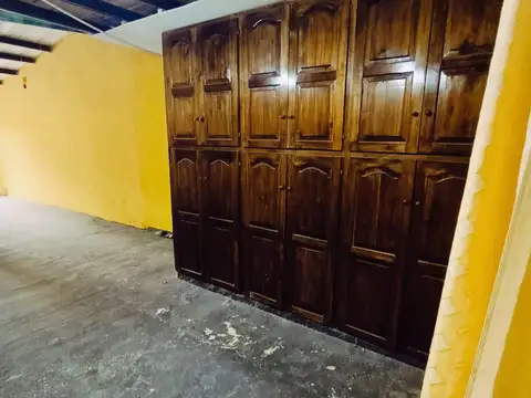 Casa en Venta con 5 cocheras