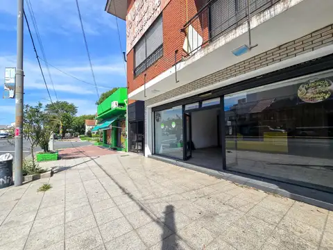 Local - Av. J. B. Justo y Buenos Aires
