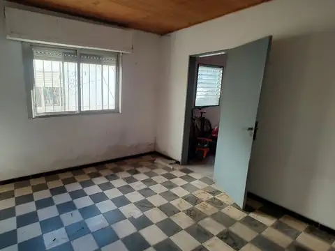 VENTA CASA CON COCHERA QUINCHO EZPELETA A RECICLAR