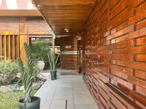 Casa en venta 5 Ambientes en Malaver.