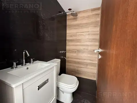 Casa 6 ambientes con 3 baños