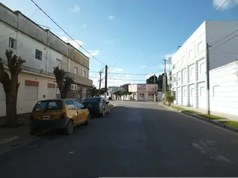 Calle 18 100, Piso 1