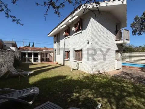GRAN CASA EN CERRO DE LAS ROSAS 4 DORM/PILETA