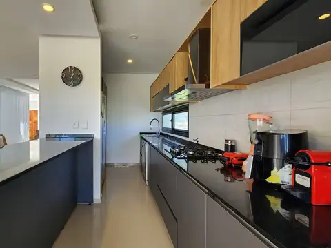 Casa en Venta en Área 60, USD 260.000