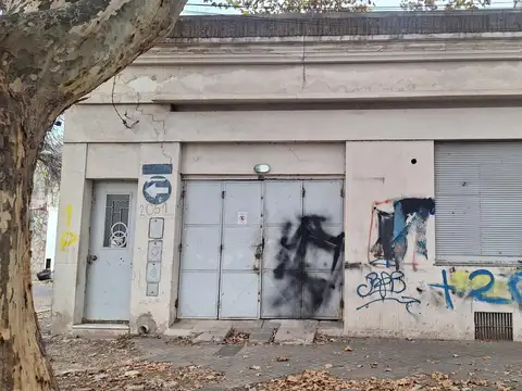 VENDO TERRENO ESQUINA, 142 M2,CASTELLANOS AL 2000