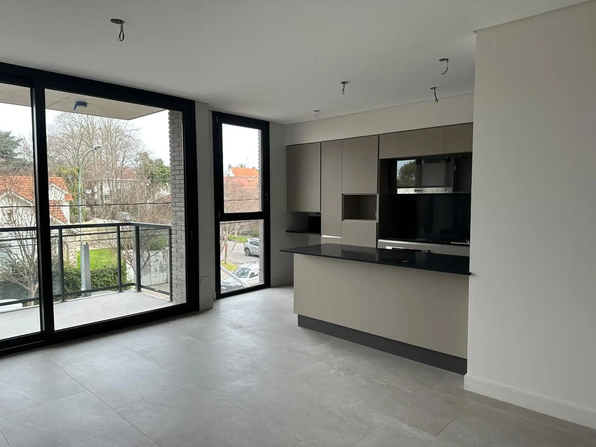 Exclusivo departamento en venta de 3 ambientes con cochera en Los Troncos