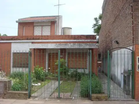 Casa 3 ambientes. | ROCA 2351