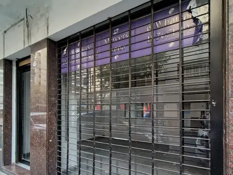 EN FOCO COMERCIAL – EN MUY BUEN ESTADO