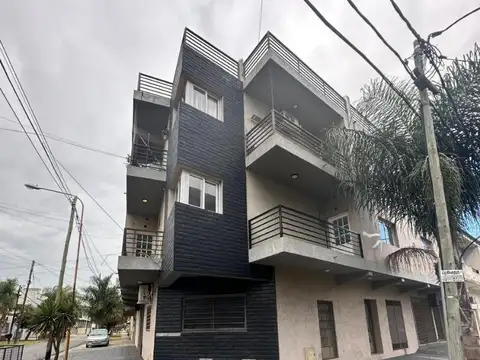 DPTO A ESTRENAR 2 AMB. CON TERRAZA PROPIA Y COCHERA