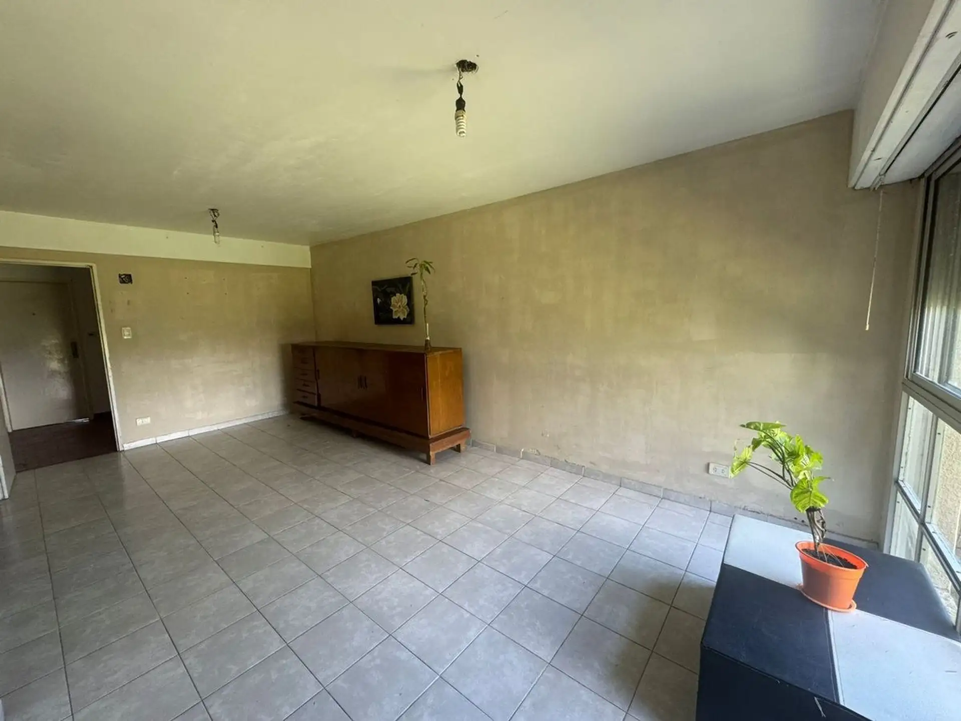 Departamento 3 ambientes al contrafrente – Zona Constitución