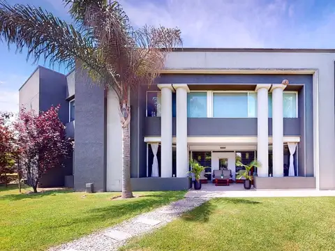 CASA EN VENTA EN ABRIL CLUB DE CAMPO