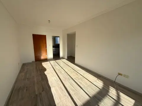 Departamento en Alquiler en Villa Ballester, $ 750.000