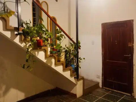 Depto Tipo Casa en Venta 80 años