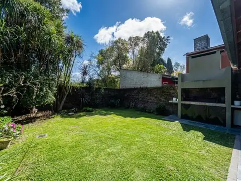 Depto Tipo Casa en Venta con 1 cocheras
