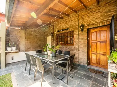 Depto Tipo Casa en Venta de 6 ambientes