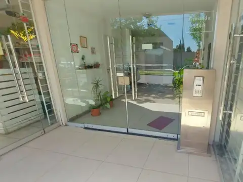 DEPARTAMENTO 2 AMBIENTES VENTA CASTELAR BALCON