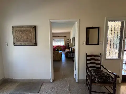 Casa en Venta con 4 cocheras