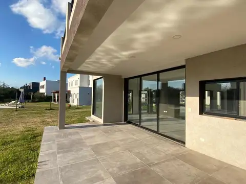 Casa en Venta en San Matias, USD 270.000