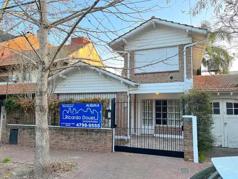 Casa  en Venta en Acassuso, San Isidro, G.B.A. Zona Norte