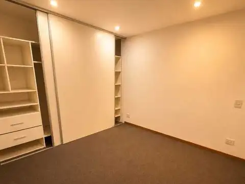 Depto Tipo Casa 5 ambientes con 2 baños