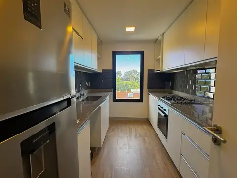 Departamento en Alquiler con 1 cocheras