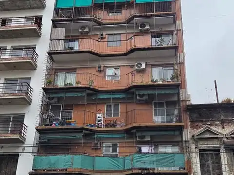 Departamento 2 ambientes en venta en Av. Regimiento de Patricios 54 La Boca CABA