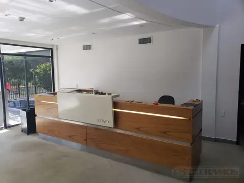 Edificio Comercial de 1.000 m2 en venta en San Isidro