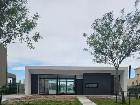 Casa en Venta  en  San Pablo 4 ambientes