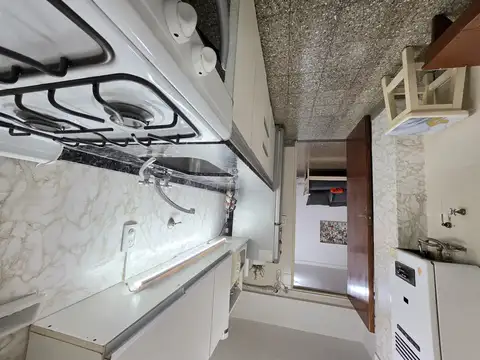 Lafuente 78 1er piso, Regio dpto de 2 ambientes con patio