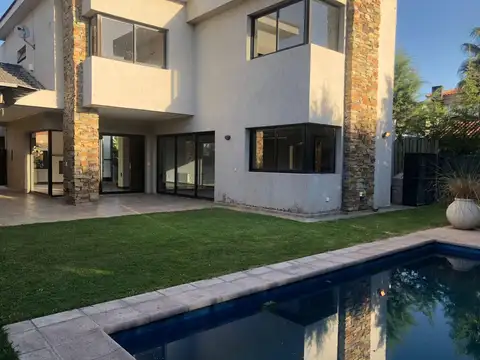 Casa en Godoy Cruz