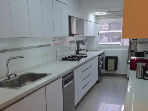 Impecable departamento de 4 ambientes en Belgrano - Baño en suite - Cochera - 2 bauleras - 3 baños - hermoso edificio, digno de ver