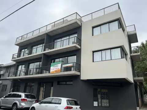 3 AMBIENTES A ESTRENAR, DOBLE BALCON Y TERRAZA, FRENTE, BAJAS EXPENSAS, TODO LUZ