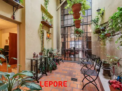 CASA de 5 AMBIENTES EN PALERMO, CAPITAL FEDERAL.