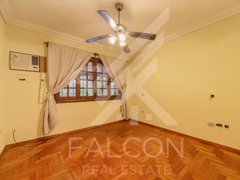 Casa 7 ambientes con 3 baños