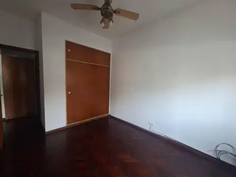 Departamento en Alquiler en Floresta Norte, $ 500.000