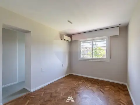Casa reciclada, 3 dormitorios,  jardín y piscina